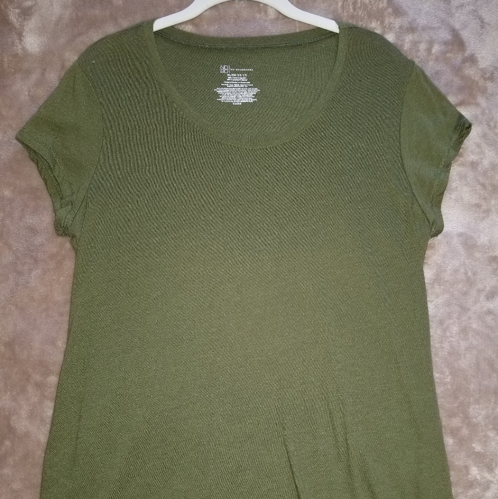 Short sleeve shirt